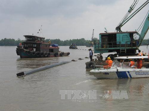 Tiền Giang: Không để tái diễn cảnh sà lan chở nước sinh hoạt trong mùa khô ảnh 1